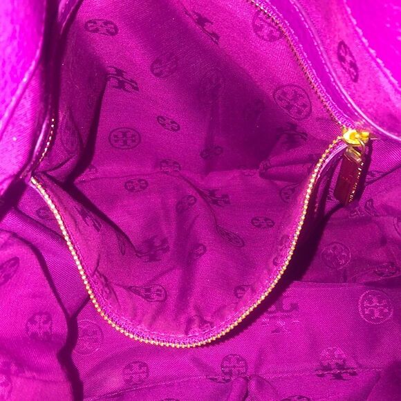TORY BURCH Amanda Hobo Purple Tumbled Leather Front Pocket Oversized Bag - Picture 11 of 17